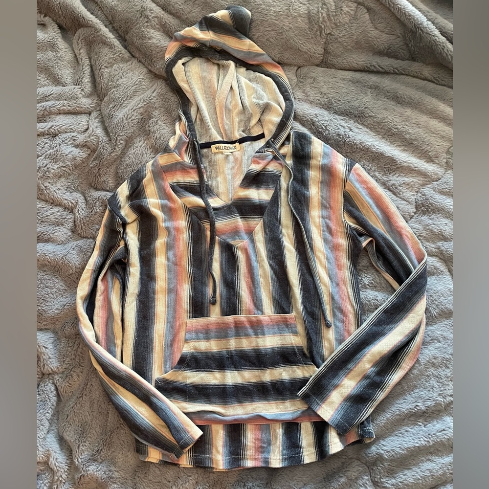 Wallflower Soft thin hoodie pull over size large